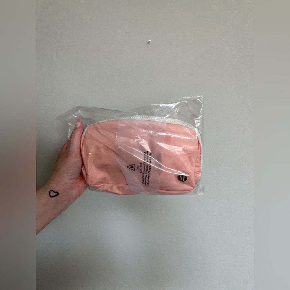 Peach Sorbet NWT Lululemon Everywhere crossbody